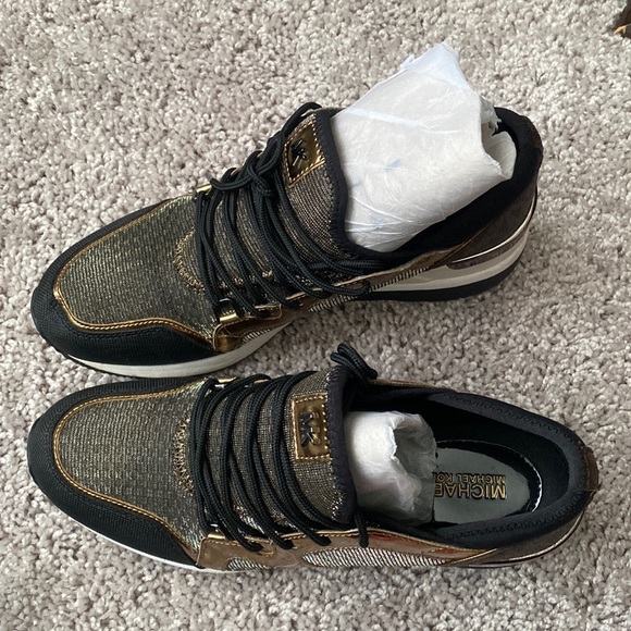 MK (high leveled) Sneakers - Picture 1 of 3